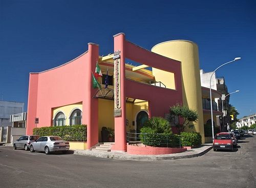 Lo Scacciapensieri Hotel&Restaurant Monteroni di Lecce Exterior foto